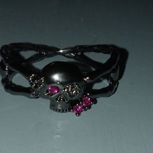 Skull rings